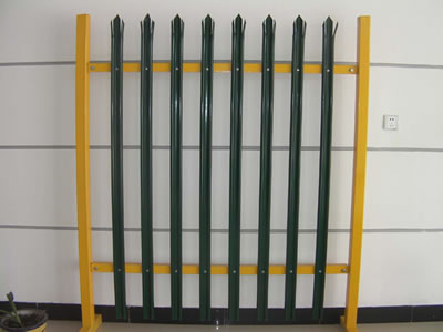 PVC coated triple pointed palisade panel with eight W section pales, the color of pales are green, the posts and the rails are yellow.